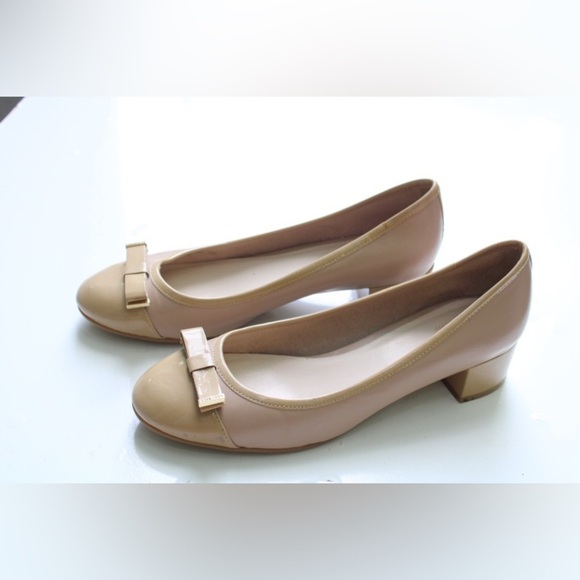 Cole Haan Bow low pumps - Picture 2 of 10